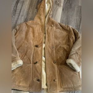 Gallery suede coat. Large. Very heavy.